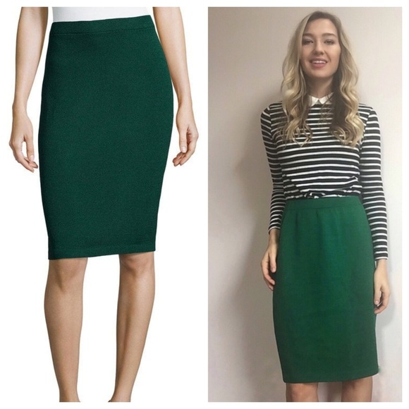 St. John Collection Dresses & Skirts - St John | Emerald Knit Santana Pencil Skirt